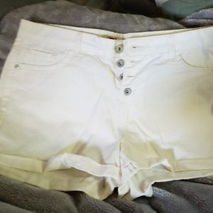 Lei shorts